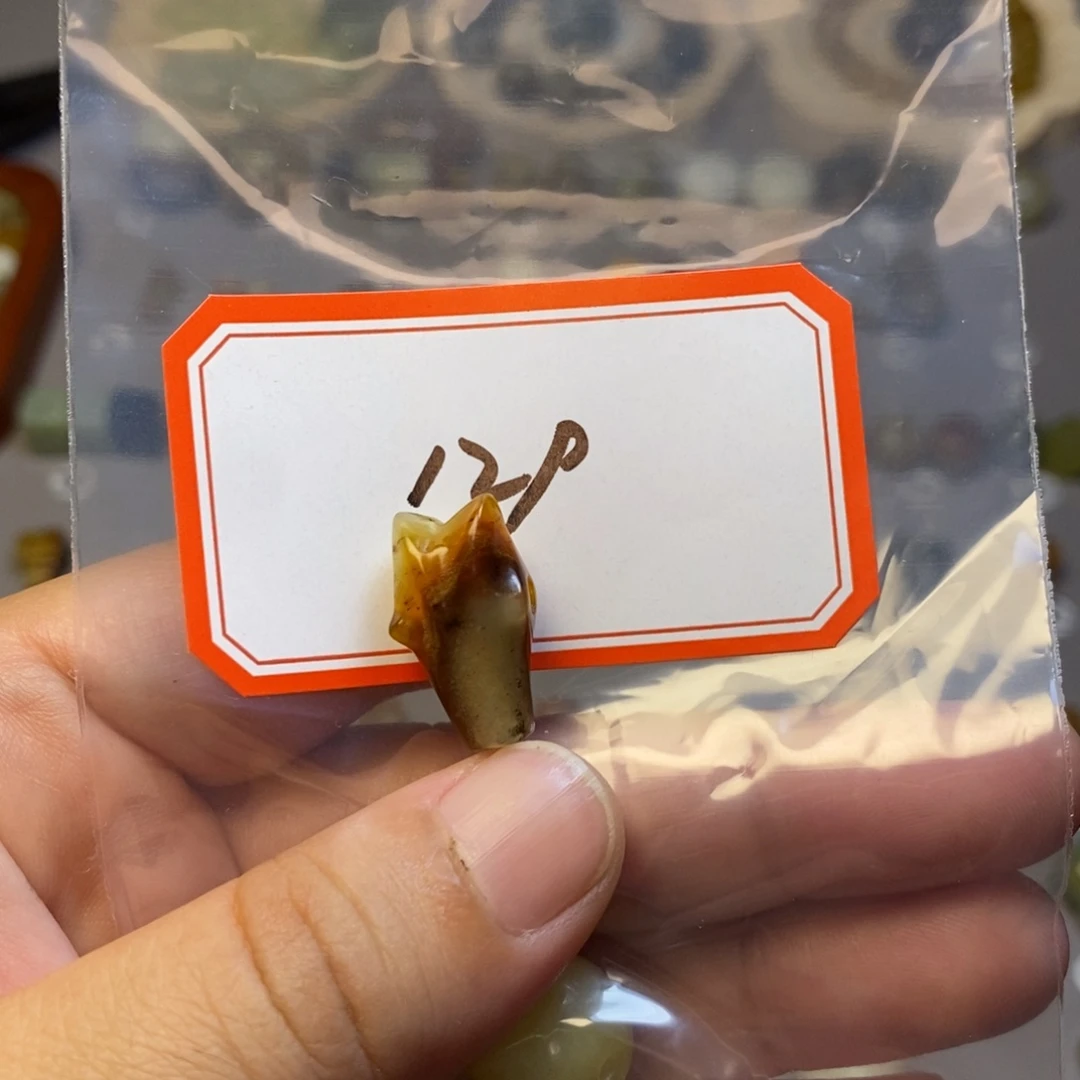 【闪购商品】蛇纹石玉未镶嵌配饰丢****丢