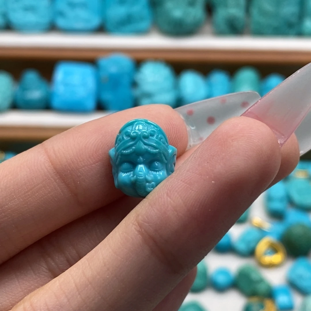 绿松石未镶嵌颈饰