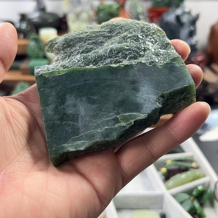 和田玉（碧玉）未镶嵌珠宝奇石