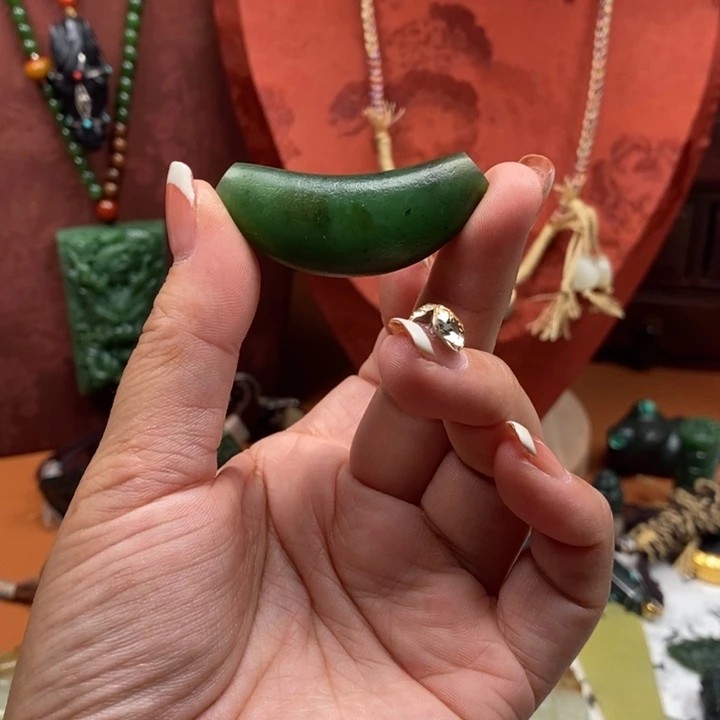 慧****颈饰未镶嵌和田玉