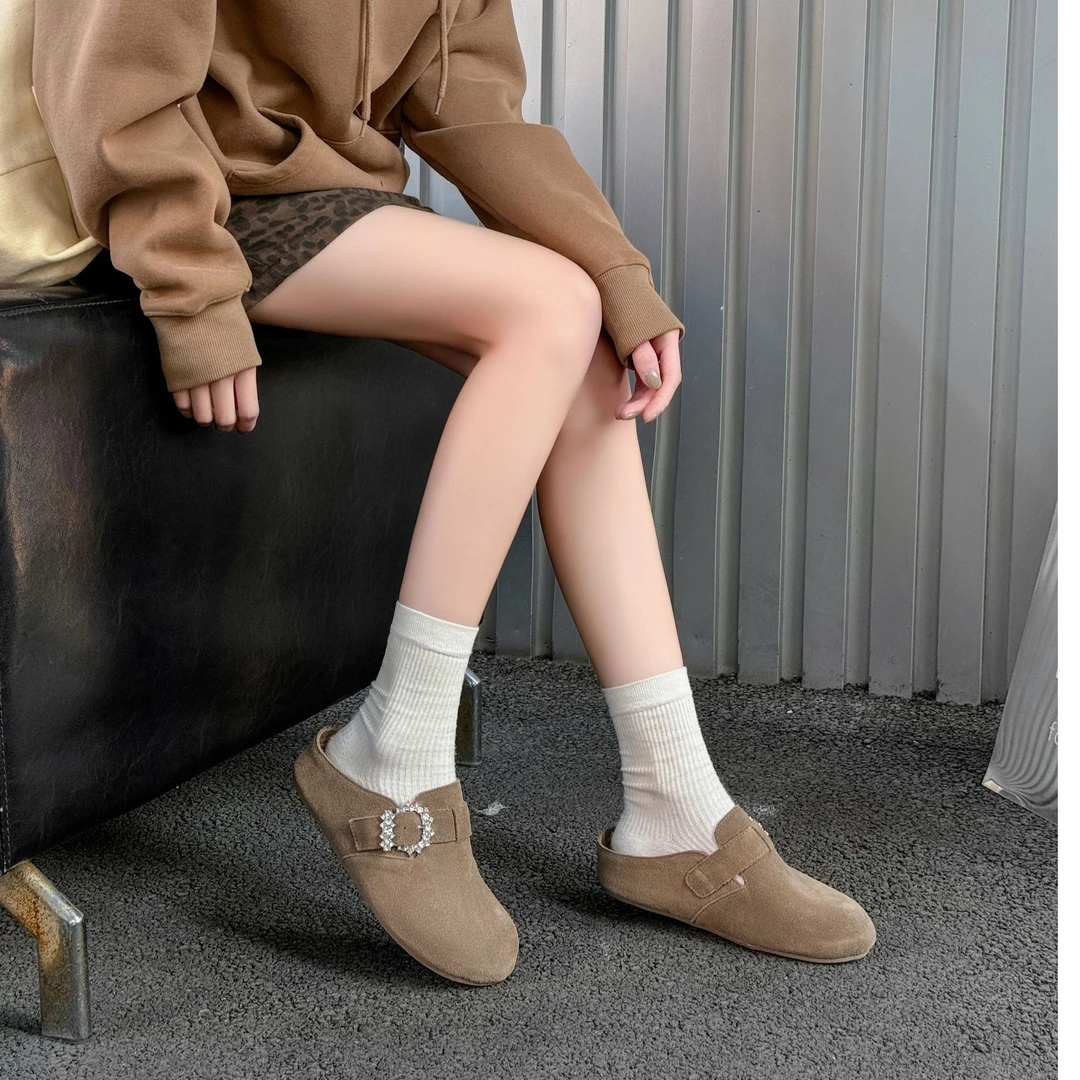 2025真皮圆头平底复古流行柔软简约时尚休闲软木勃肯鞋春季女拖鞋