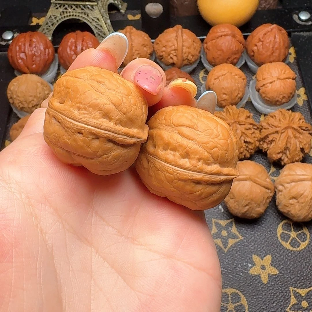 文玩核桃把件秋蝉