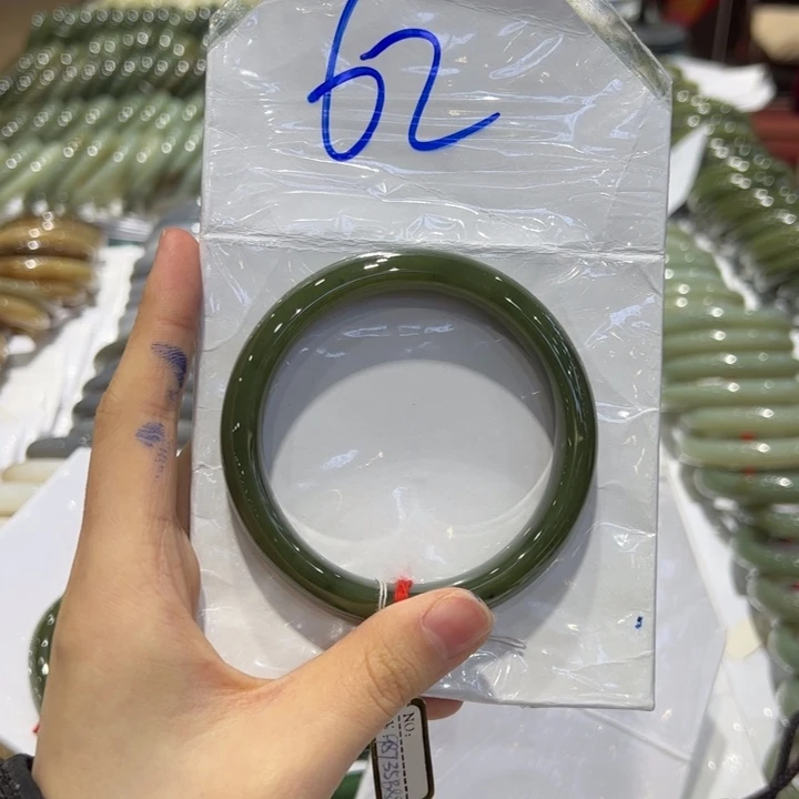 和田玉（糖玉）手镯未镶嵌