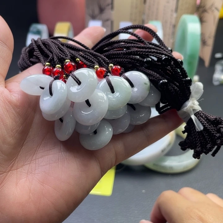 翡翠未镶嵌颈饰多样性随机发货