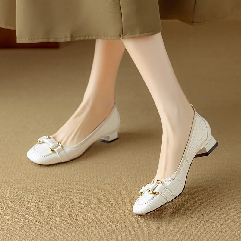 羊漆皮3公分/新款低跟方头舒适单鞋女春秋季真皮复古浅口小皮鞋