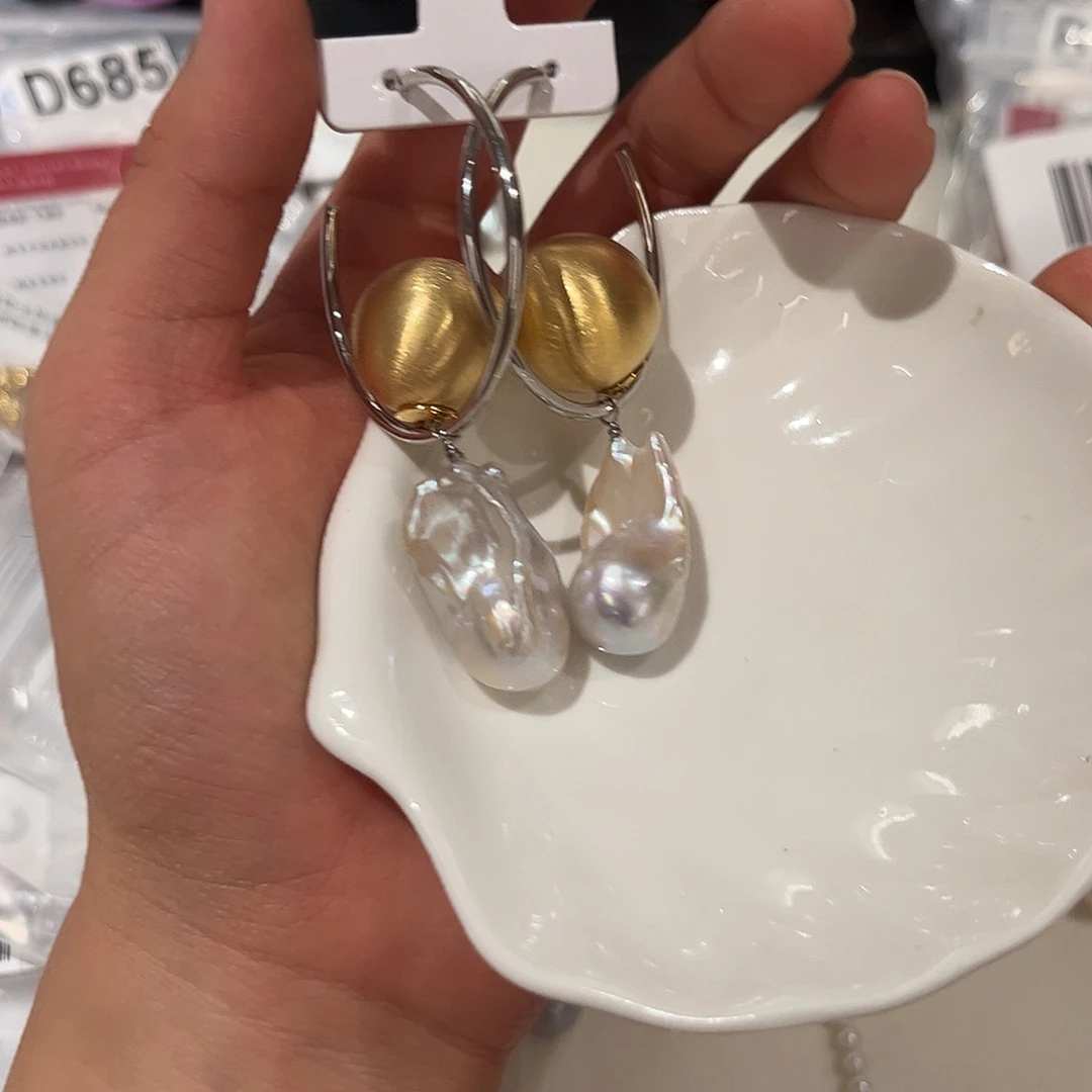合金淡水珍珠耳饰