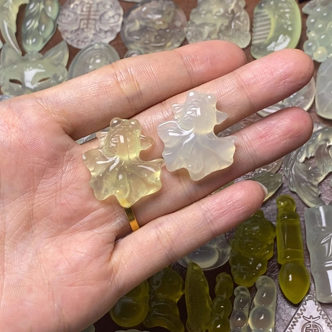 蛇纹石玉合金颈饰