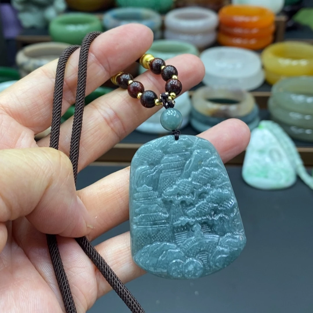 翡翠未镶嵌颈饰吊坠