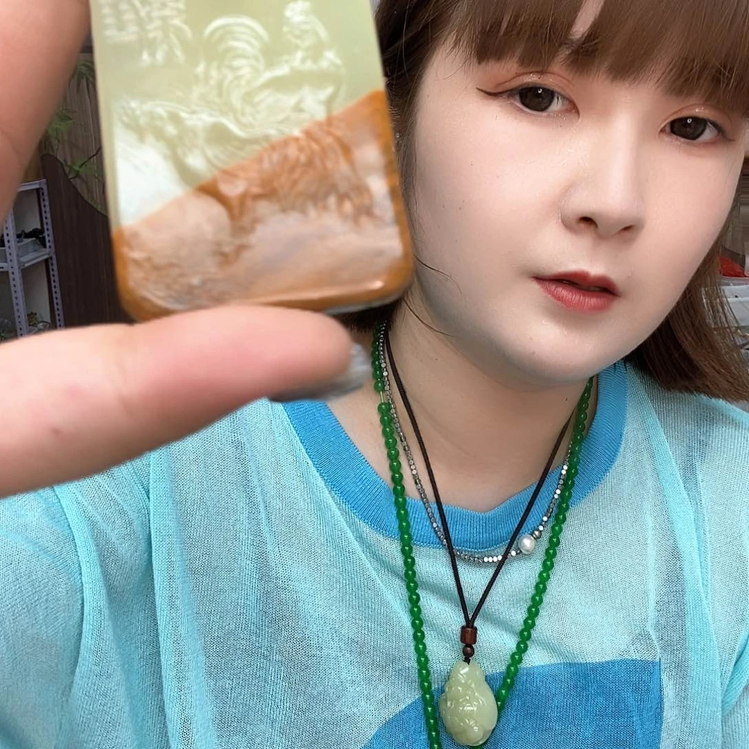 沉***金和田玉未镶嵌颈饰