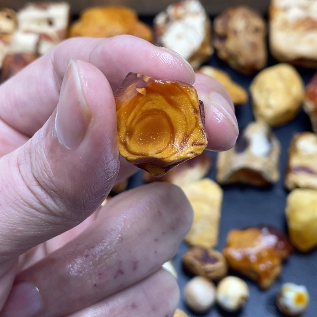 定制琥珀未镶嵌小*定制