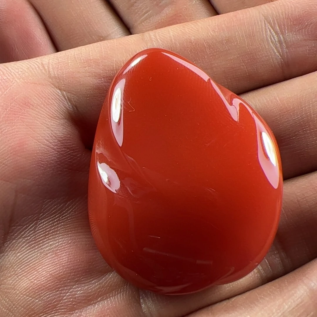 南红玛瑙吊坠未镶嵌