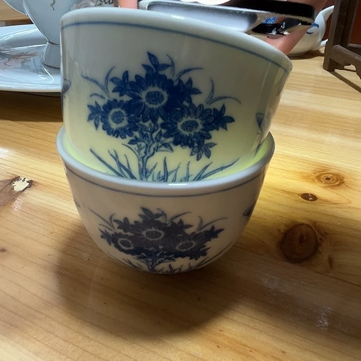 杯釉下五彩官窑瓷器2只