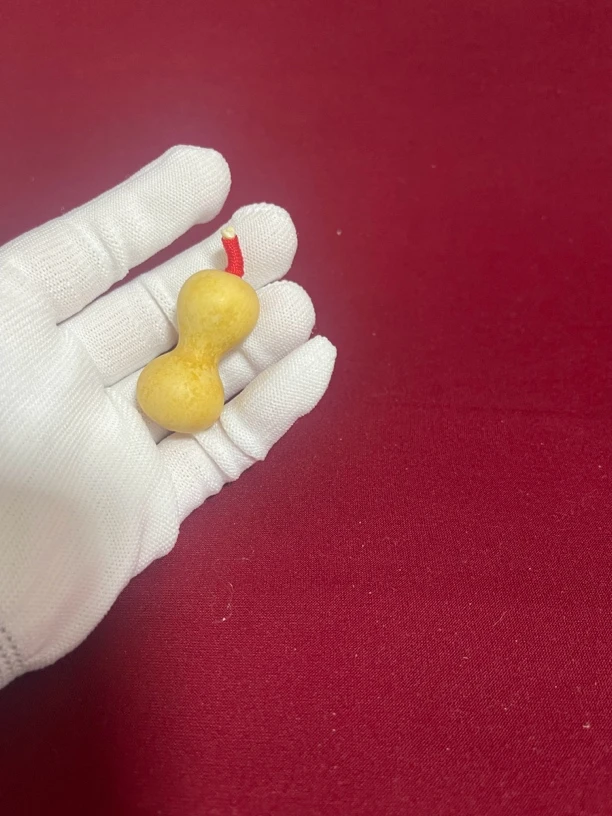 精品绕指柔骨头，微花皮，55肚，晒红以后不明显。