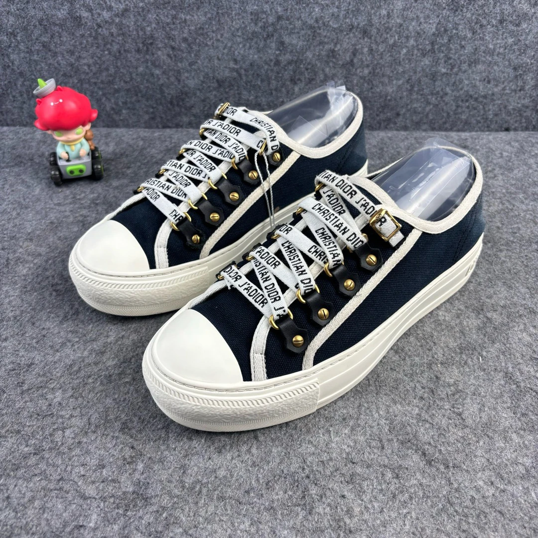 95新 DIOR/迪奥 字母系带休闲鞋 35.5码YLP1612