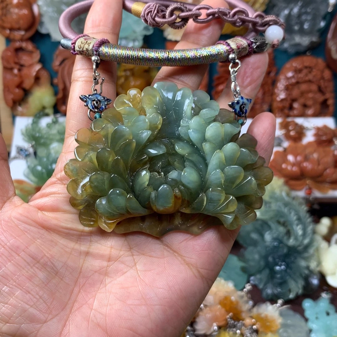 蛇纹石玉未镶嵌挂坠