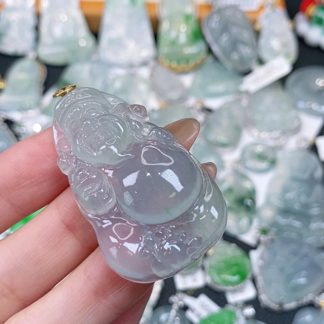 颈饰18K金镶嵌翡翠