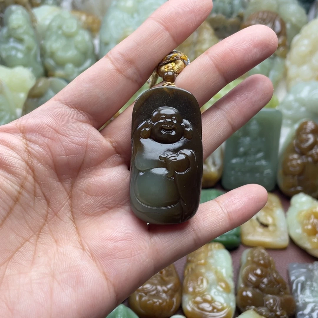 颈饰未镶嵌和田玉