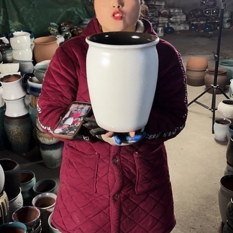 口20高26瑕疵盆子。