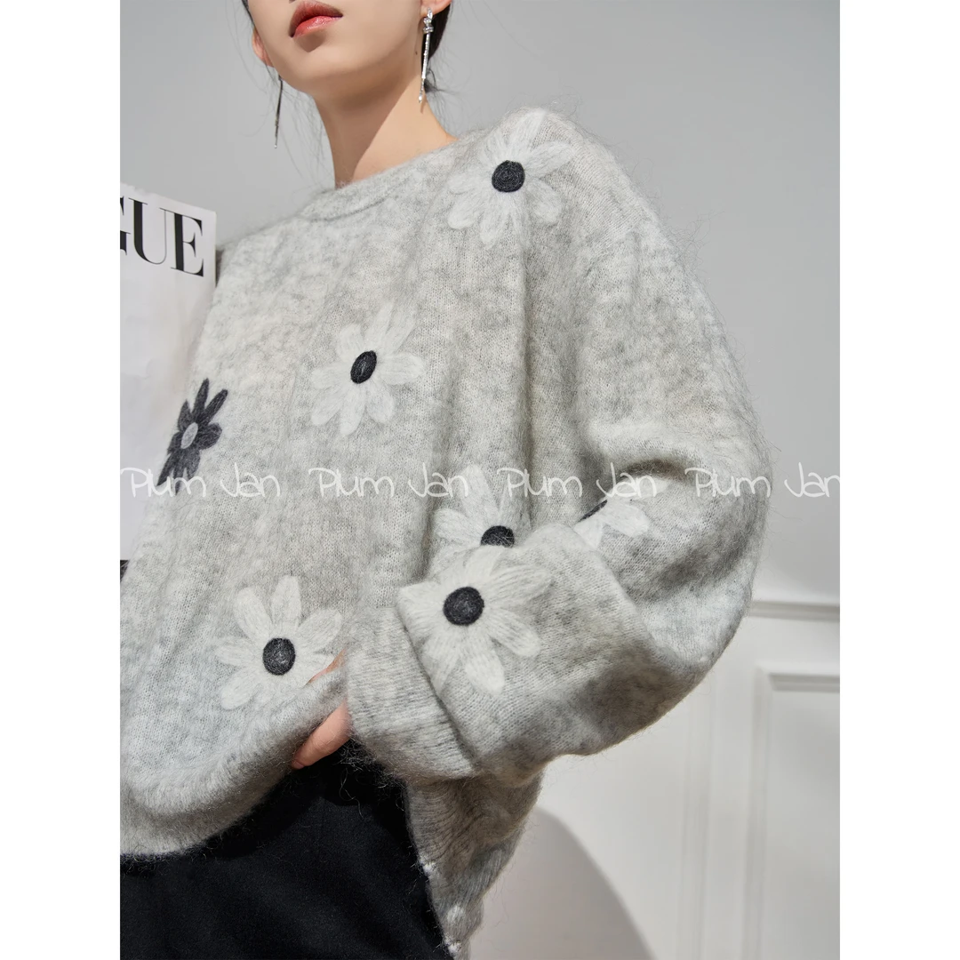 Plum Jan/法式春秋温柔上衣2025年新款花朵针织衫百搭超好看毛衣