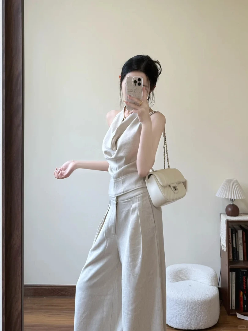 韩系轻熟风气质冷清感露背挂脖背心上衣高腰显瘦宽松直筒阔腿裤女