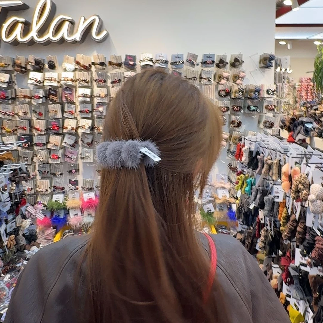 布艺非金属黑色绒毛香蕉夹