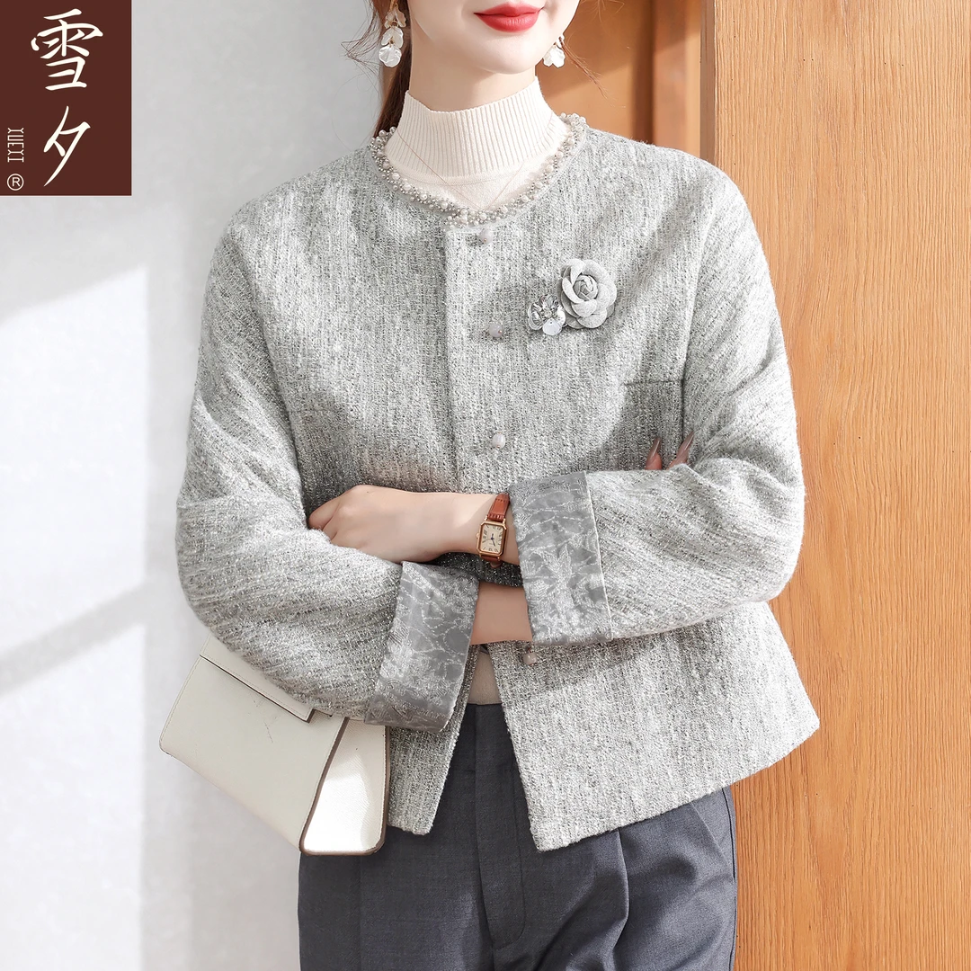 年轻妈妈秋装短款小香风外套2025新款中老年女开衫巨好看薄款风衣