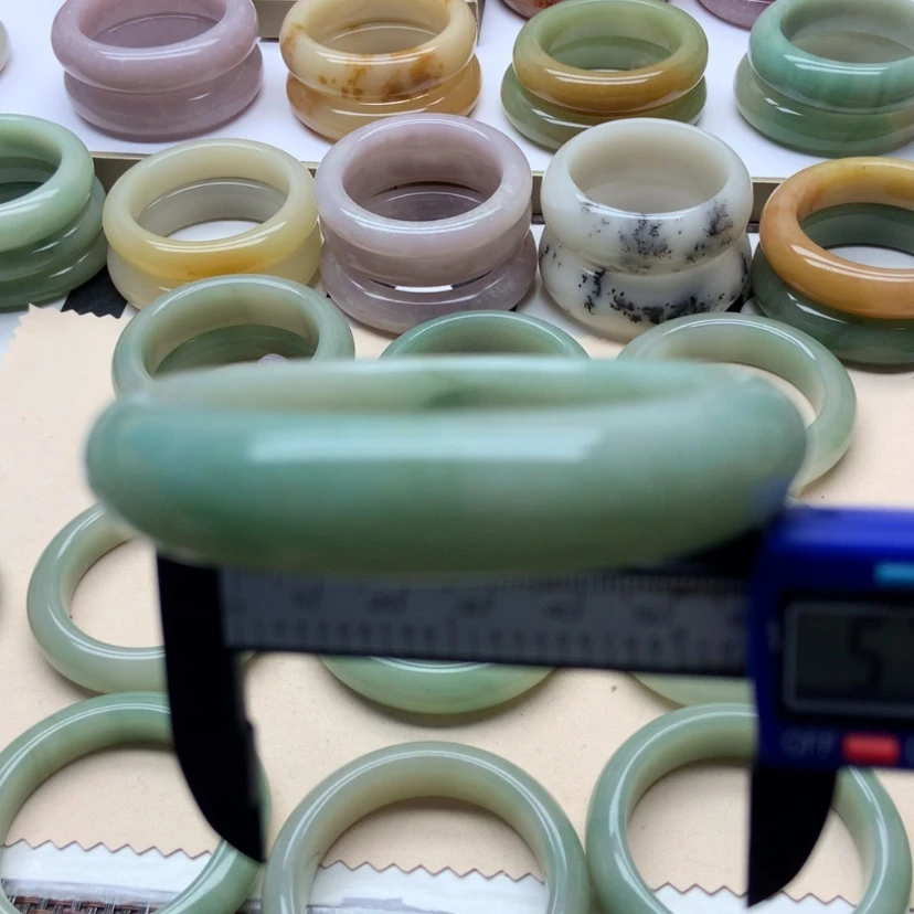 【闪购商品】未镶嵌手链石英岩玉