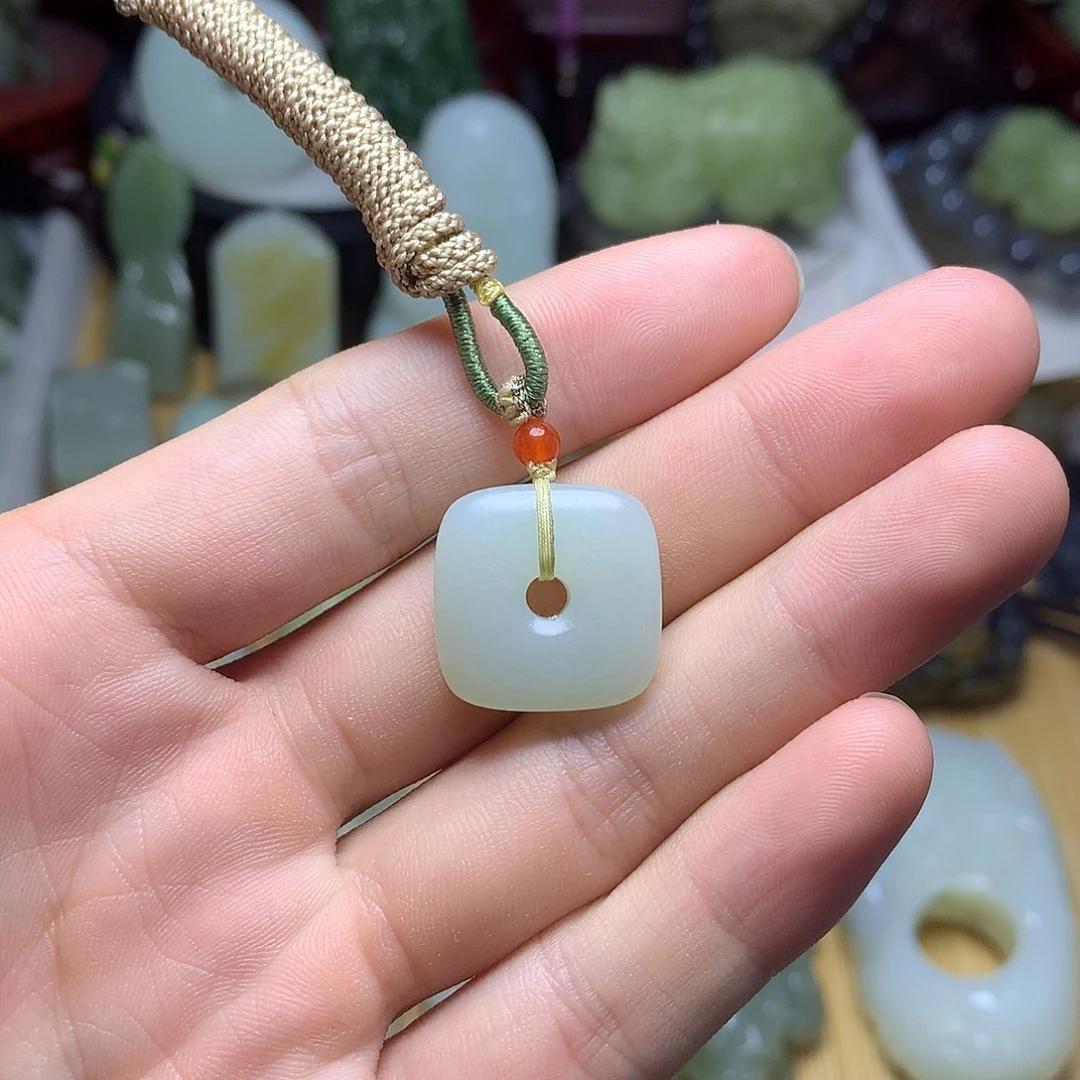 和田玉未镶嵌挂件