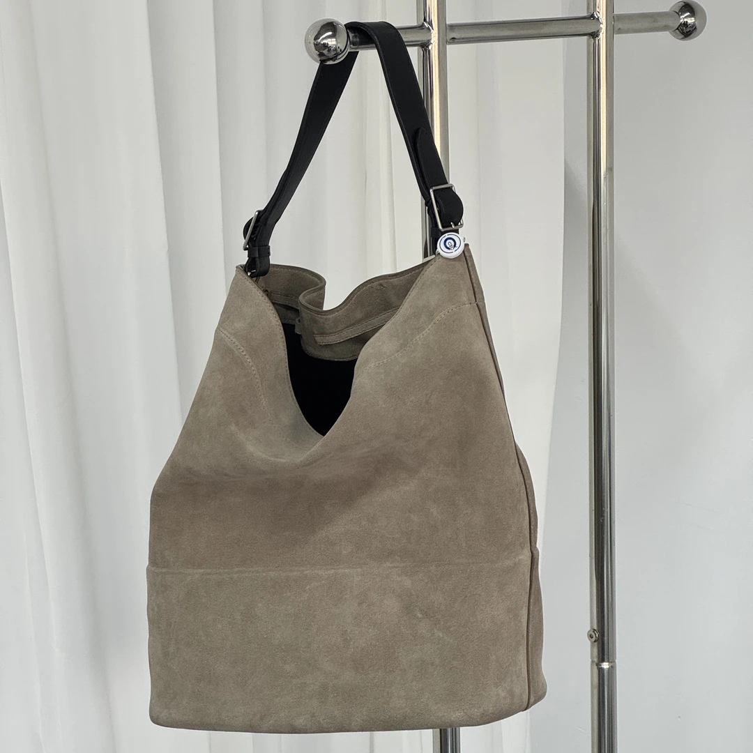 95新 Celine/思琳 chillvTg /单肩包