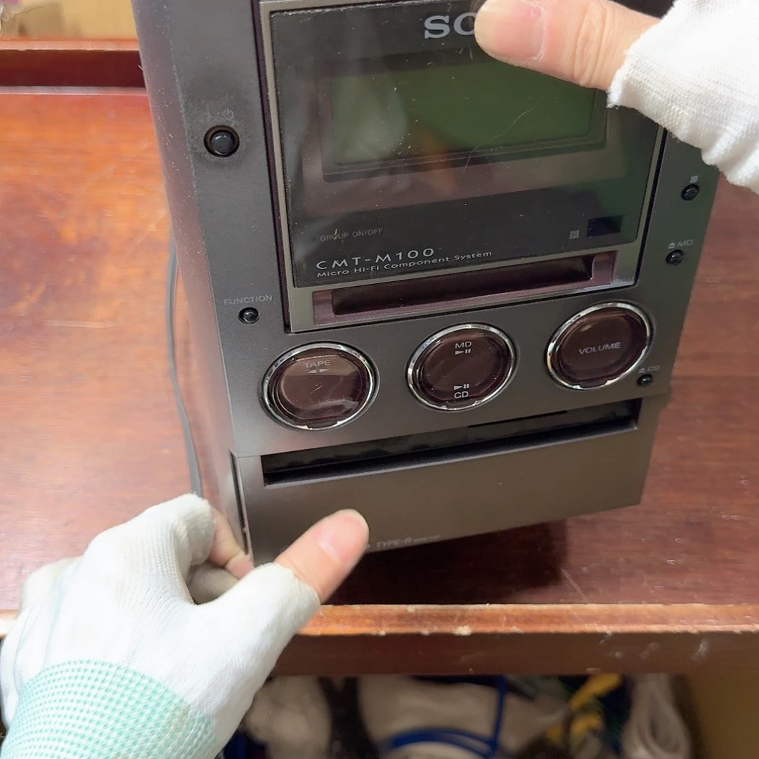 用****8中古商品，瑕疵品，不保好坏。072