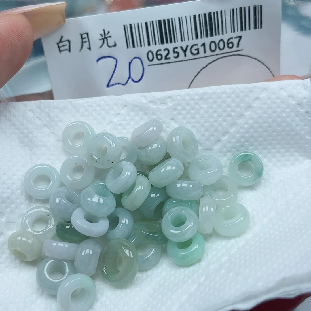 翡翠未镶嵌吊坠(不含链)多样性