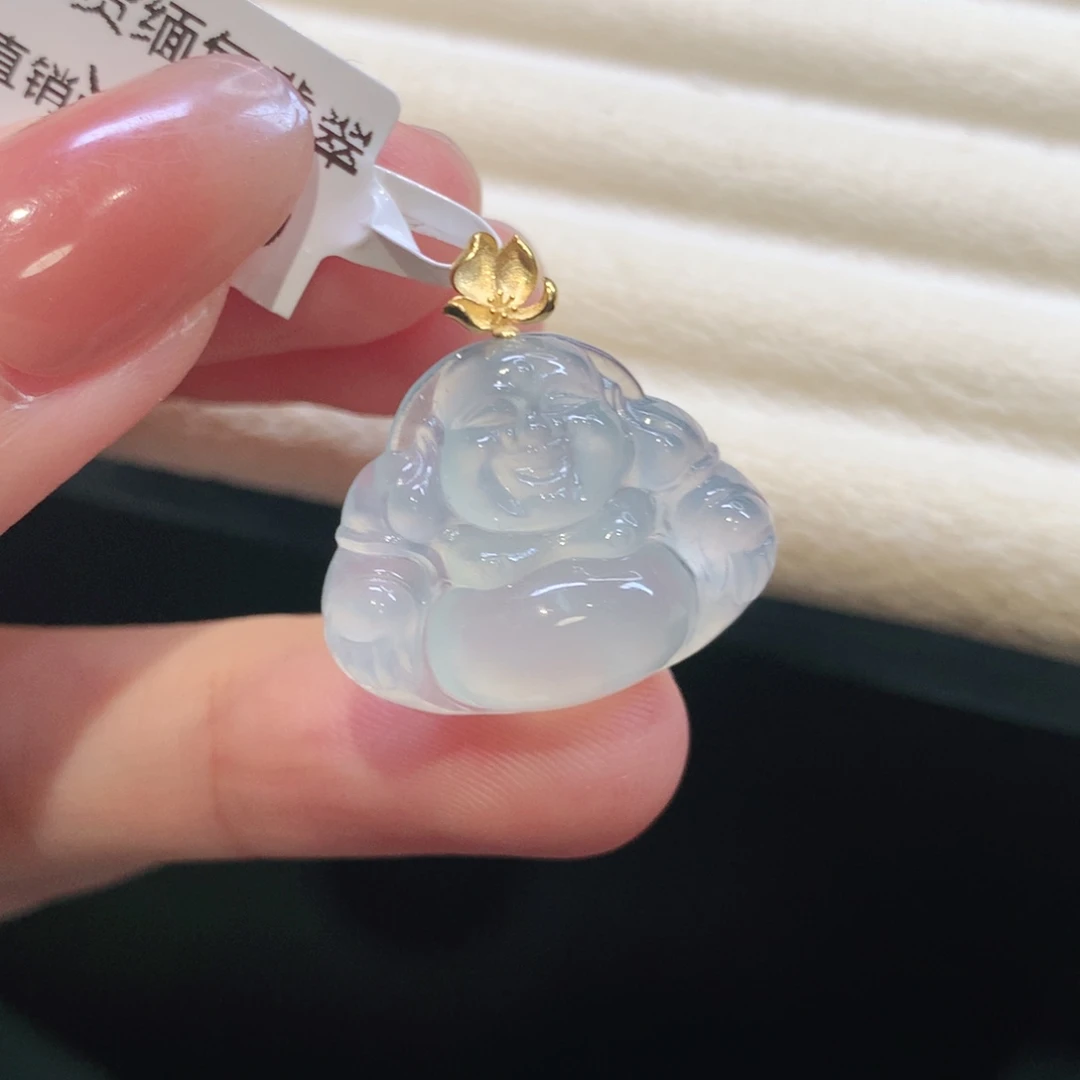 翡翠18K金镶嵌颈饰佛