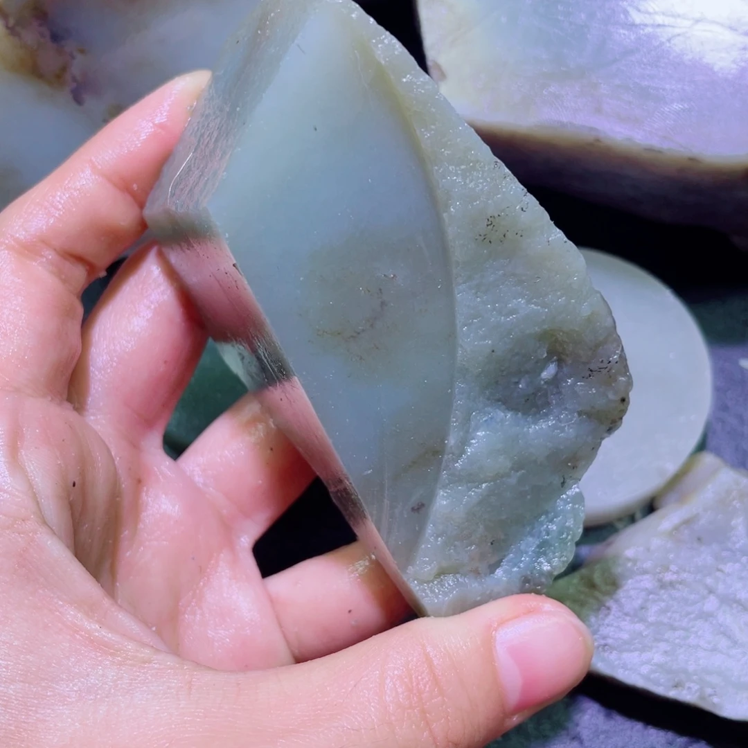 和田玉未镶嵌珠宝半成品