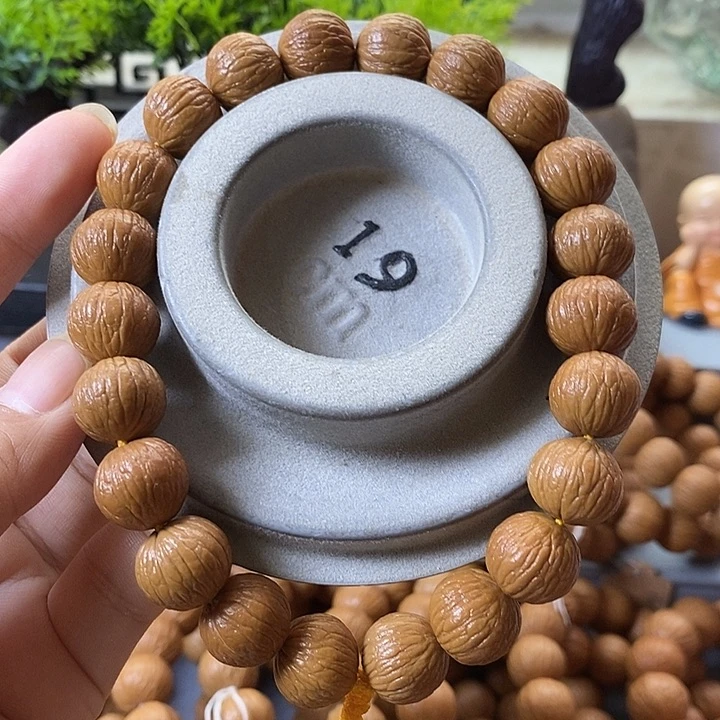 猴头核桃手串凤羽