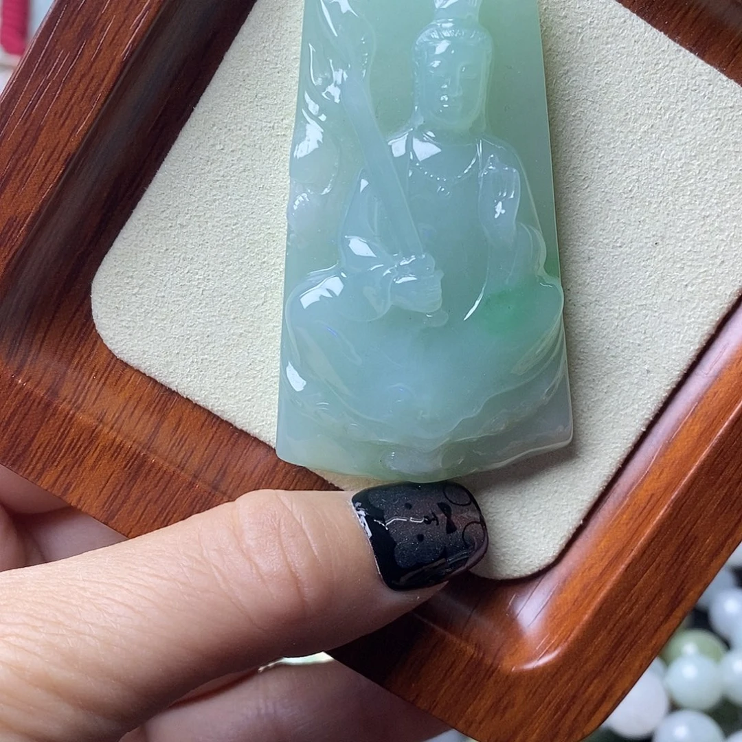 翡翠未镶嵌颈饰普贤