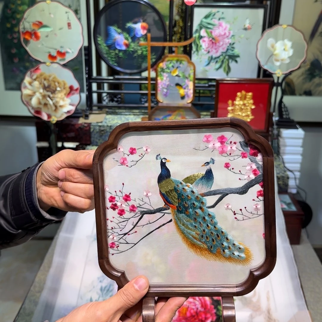 刺绣刺绣工艺精湛