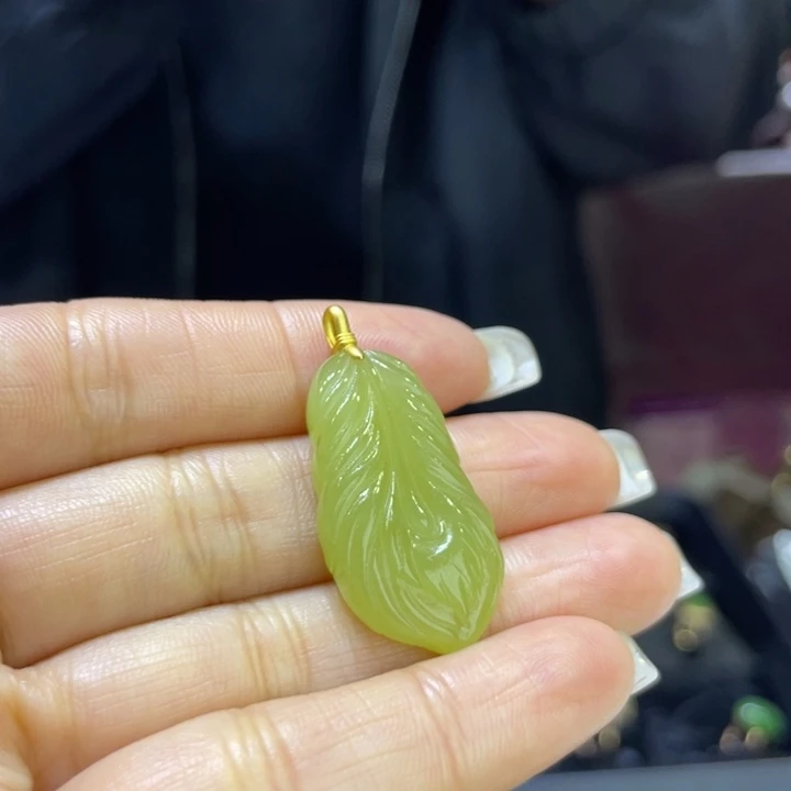 和田玉18K金镶嵌颈饰