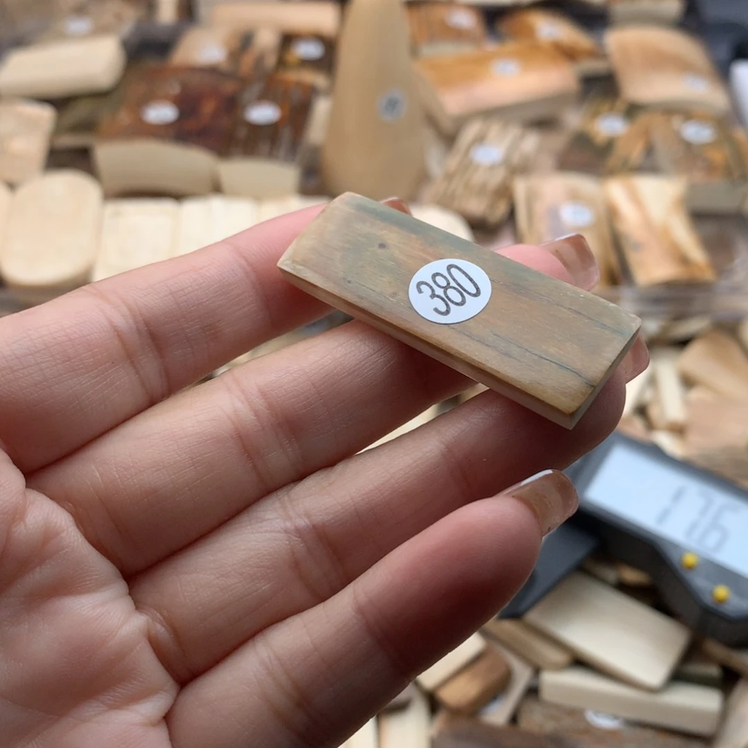 泥塑不打孔联系客服