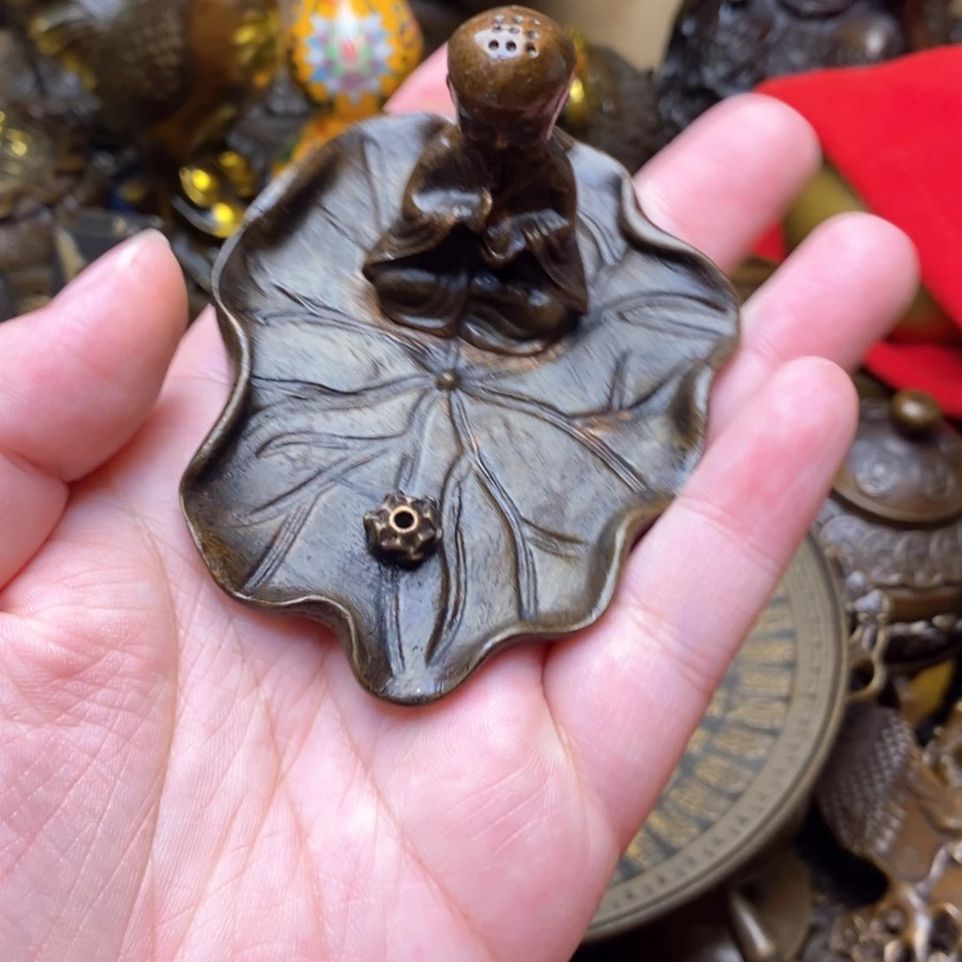 铜器摆件做工精良