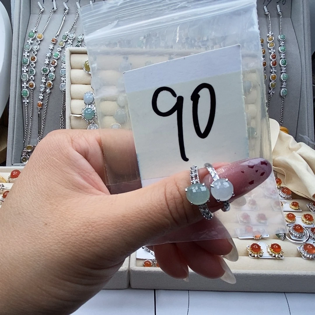 翡翠未镶嵌戒指缅甸