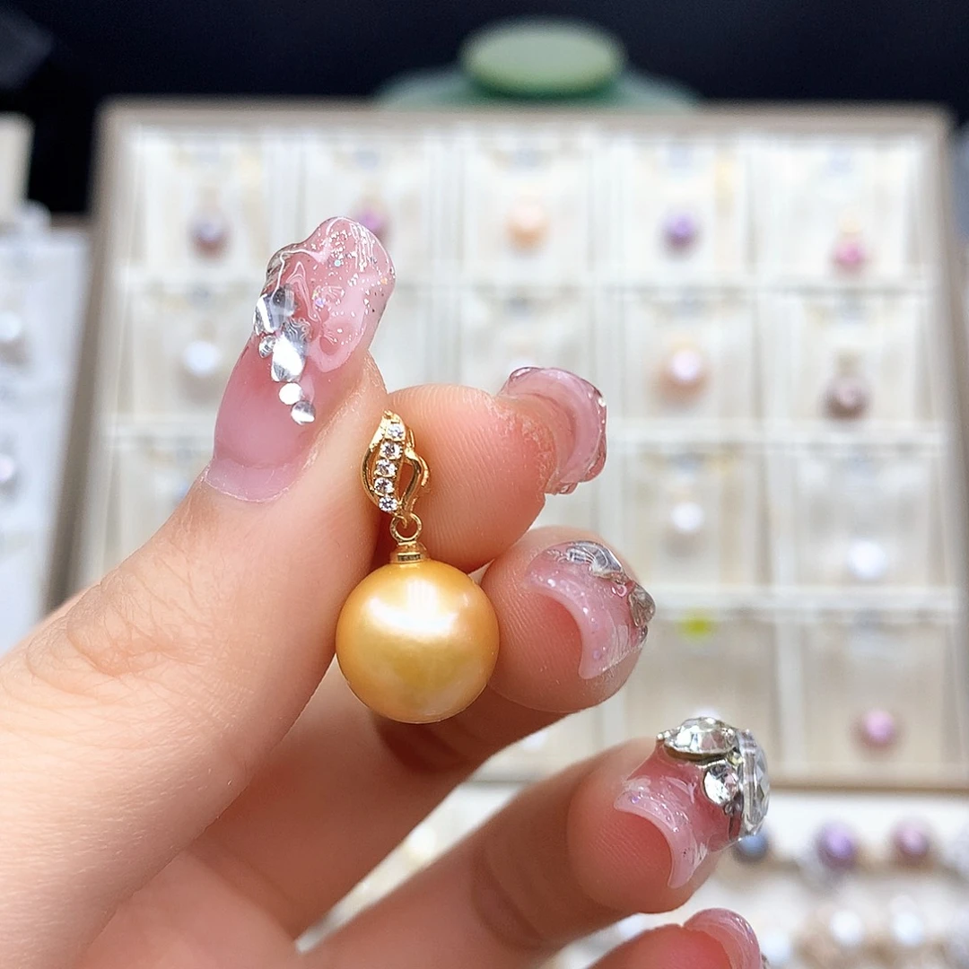 淡水珍珠颈饰合金?**杰