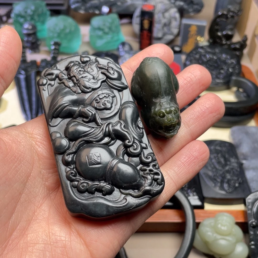 何***田和田玉未镶嵌挂件