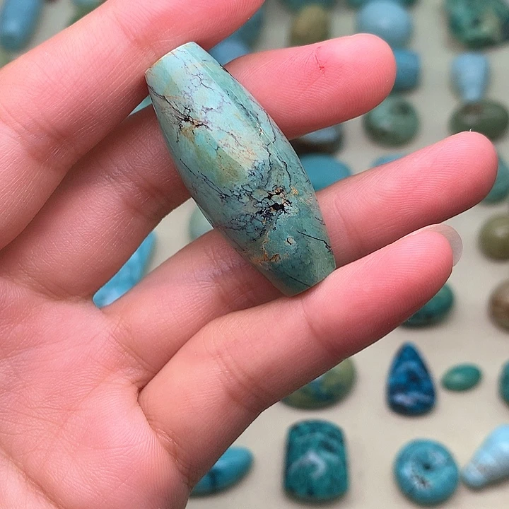 未镶嵌绿松石珠宝奇石