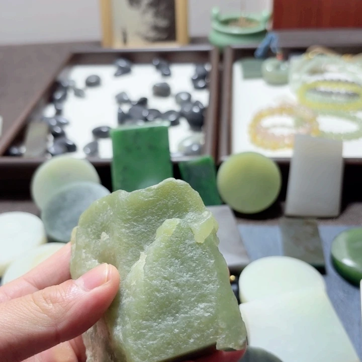 和田玉（糖玉）未镶嵌挂件