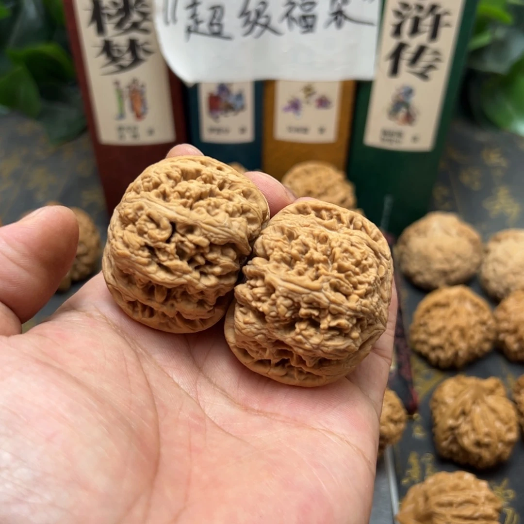 W***e文玩核桃把件45粗筋