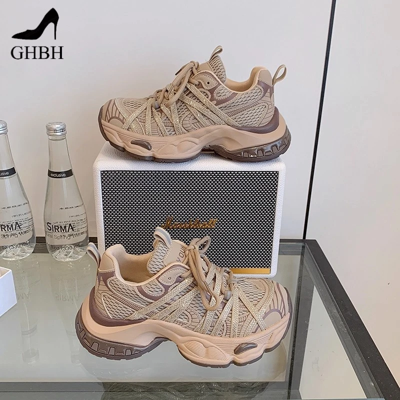 小众老爹鞋女款秋季新款时尚百搭运动鞋轻便增高软底休闲女鞋