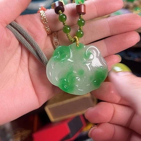 吊坠滴血莲花菩提