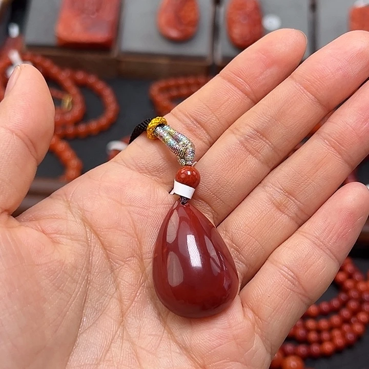 南红玛瑙未镶嵌吊坠(不含链)水滴吊坠