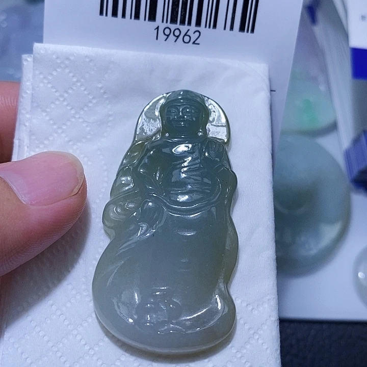 颈饰未镶嵌翡翠天光墟翡翠市场现金代购