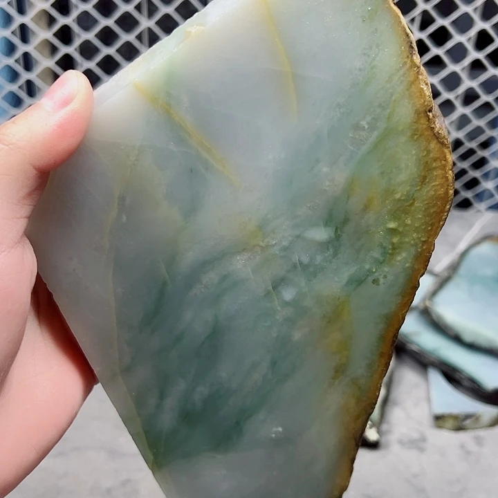 越***1颈饰未镶嵌翡翠纯天然缅甸翡翠